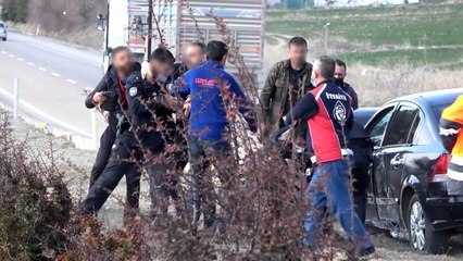 Kırıkkale'de kaza sonrası ortalığı birbirine kattı, polise tehditler savurdu