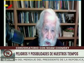 "Si continuamos como venimos, vamos directo al suicidio", advierte politólogo Noam Chomsky