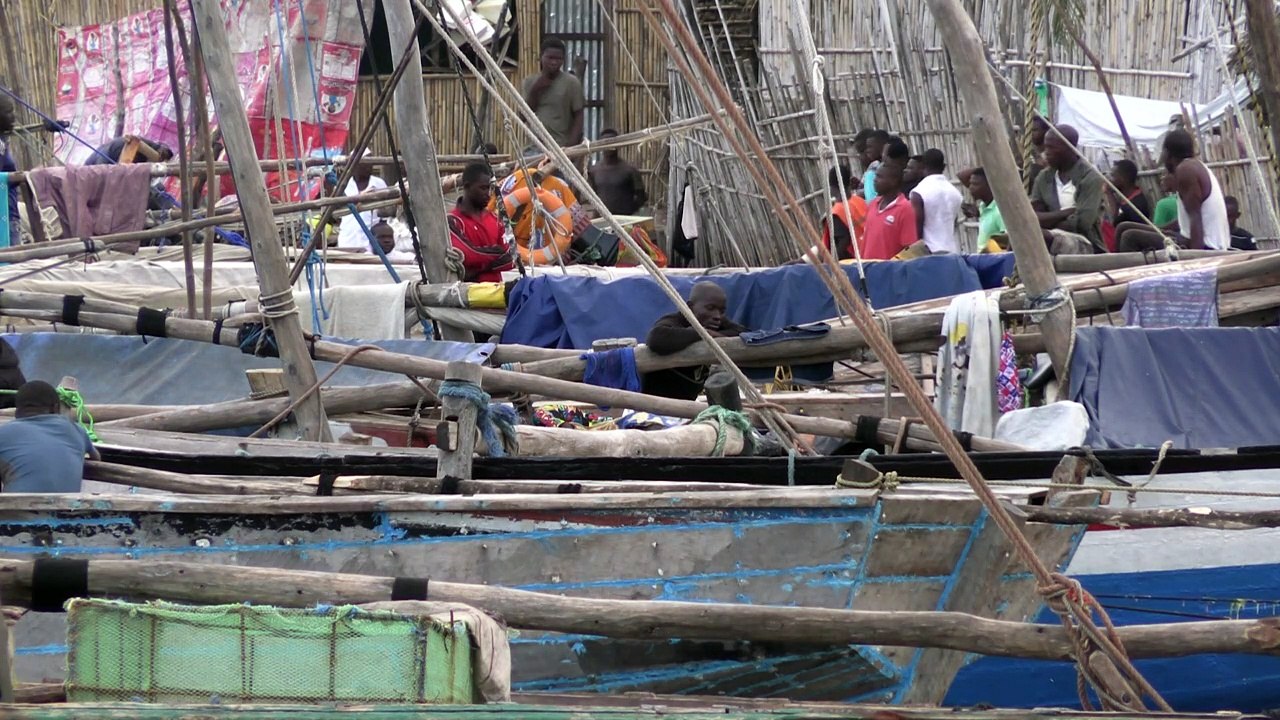 Civis fogem da violência em Moçambique