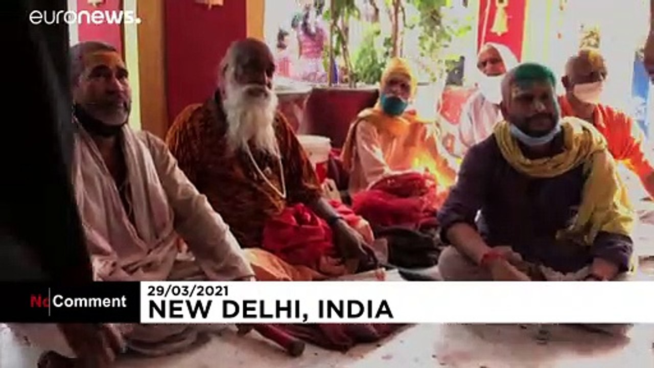 Праздник Холи вопреки запретам