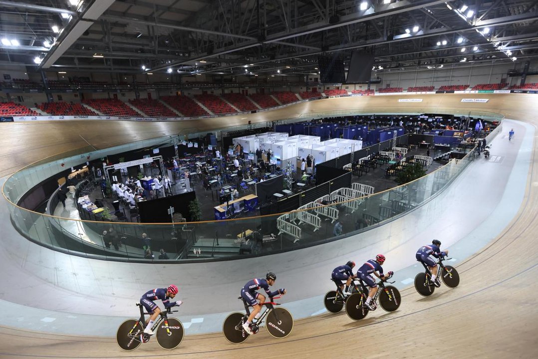 Vaccinodrome de Saint-Quentin en Yvelines : « On n’a pas de visibilité sur les doses, on s’adapte »