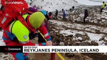 شاهد: حشود من الزوار يقودها الفضول لمشاهدة ثوران بركان في أيسلندا