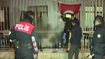 İki komşu birbirini bıçakladı