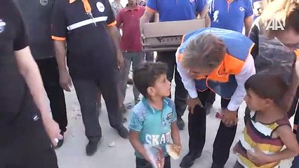 Türk doktor Öz, Suriyelilerin kaldığı kamplardaki deneyimlerini paylaştı