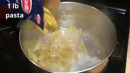 CHICKEN ALFREDO PASTA BAKE