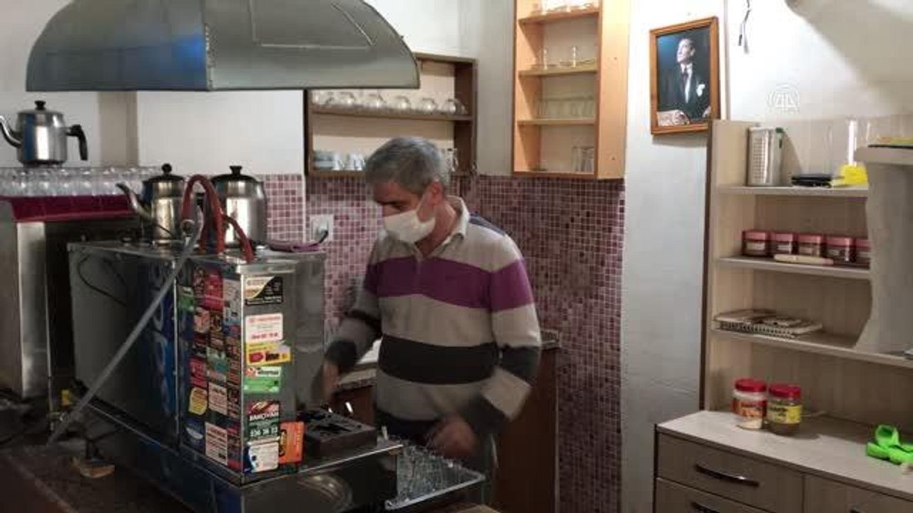 Yeme içme yerleri yeni tedbirler kapsamında müşteri kabul etmeye başladı (2)