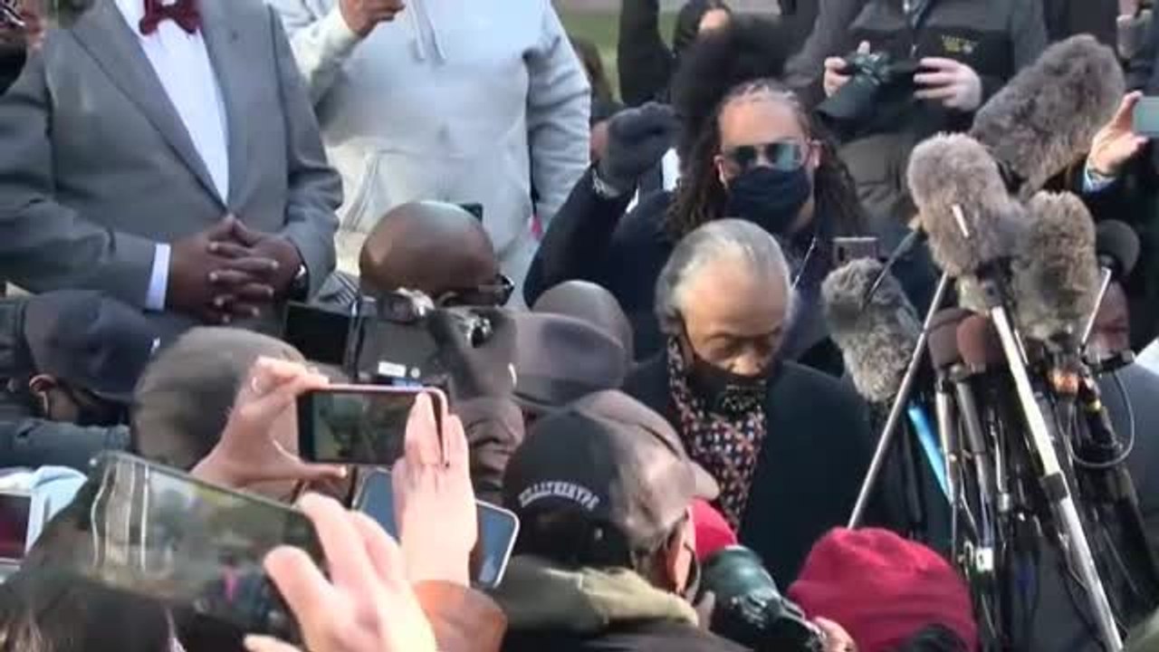 Los testigos comienzan a declarar en el juicio por la muerte de George Floyd