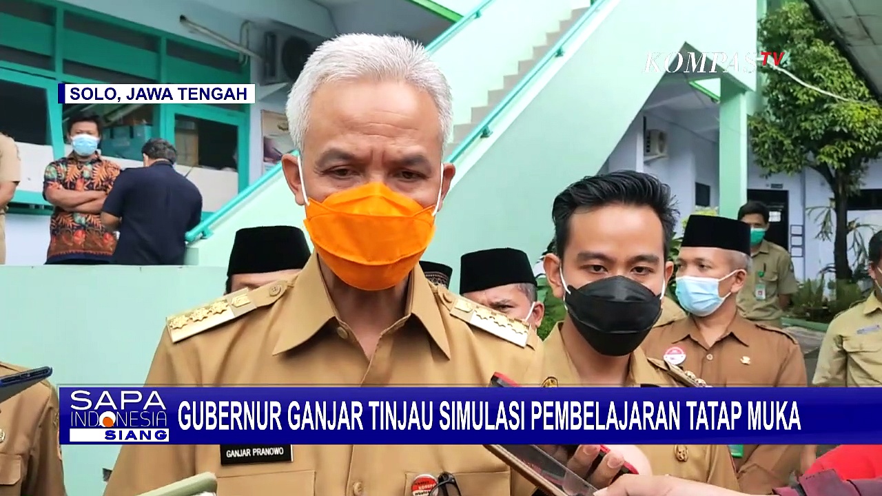 Gubernur Ganjar Pranowo Tinjau Simulasi Pembelajaran Tatap Muka