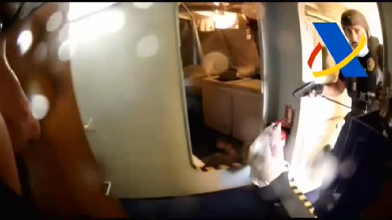 La Guardia Civil intercepta el mayor alijo de hachís de nuestro país a bordo de un pesquero rumbo a Canarias