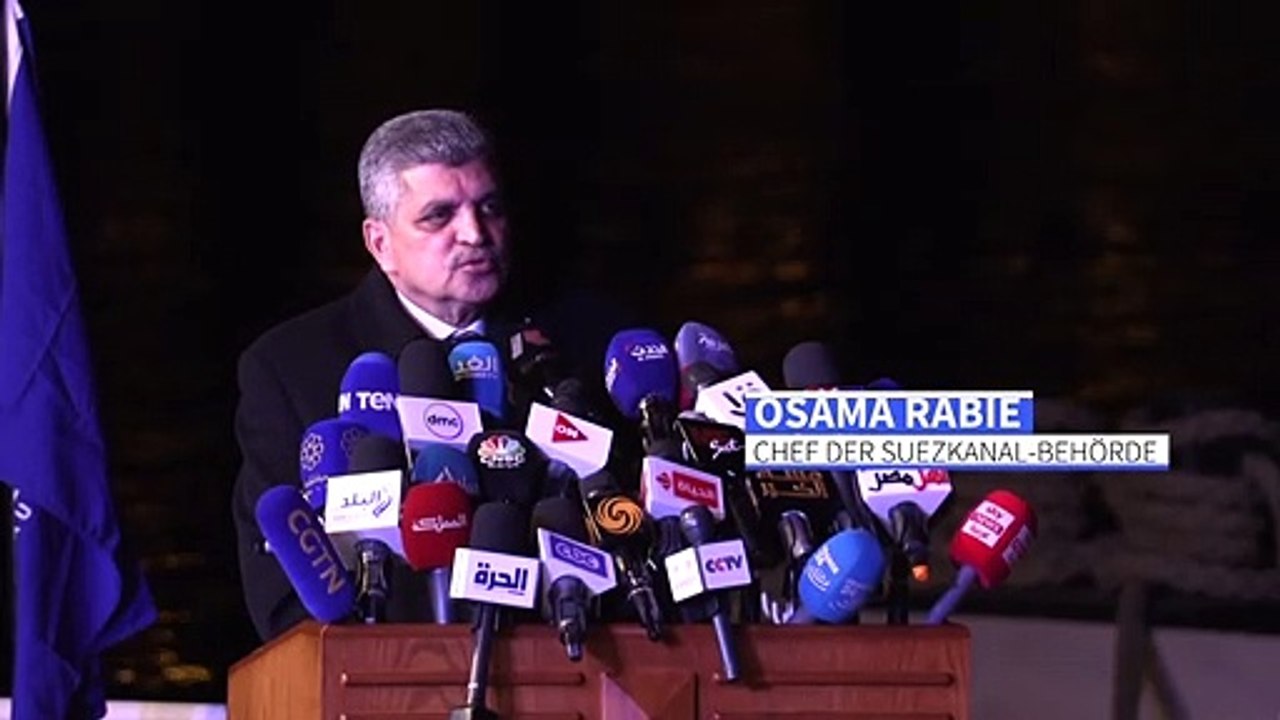 'Ever Given': Stau am Suez-Kanal löst sich nur langsam auf