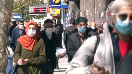 Kırmızıya dönen Elazığ’da vatandaşlar birbirini uyardı