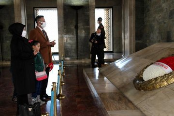 Minik Hira Anıtkabir'e kavuştu