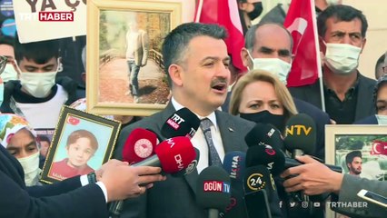 Bakan Pakdemirli'den evlat nöbetindeki ailelere ziyaret