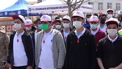 Diyarbakır’da ‘Yaya Önceliği Kırmızı Çizgimizdir’ projesi hayata geçirildi