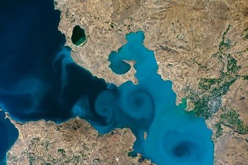 Astronotların uzaydan çektiği Van Gölü fotoğrafı, yarı finalde