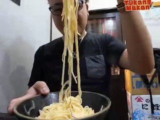 BABANG TAMPAN MAKAN NYA NAMBAH TERUS