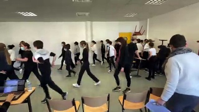 Héro.ïnes - extrait atelier collège George Sand à Châtillon