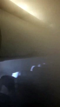 Un avion remplie de brouillard en plein vol... inquiétant