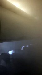Un avion remplie de "brouillard" en plein vol... inquiétant