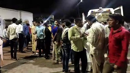 डम्फर की टक्कर से कार सवार एक व्यक्ति की मौत, 3 घायल