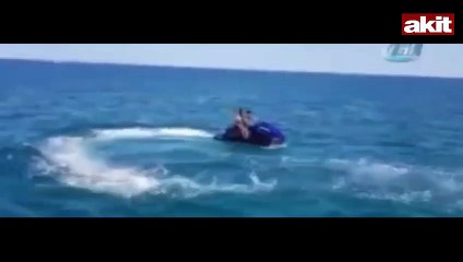 Jet-ski bomba gibi patladı!