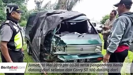 Ranting Beringin Menimpa Pengendara Mobil Di Desa Sekardadi Kintamani