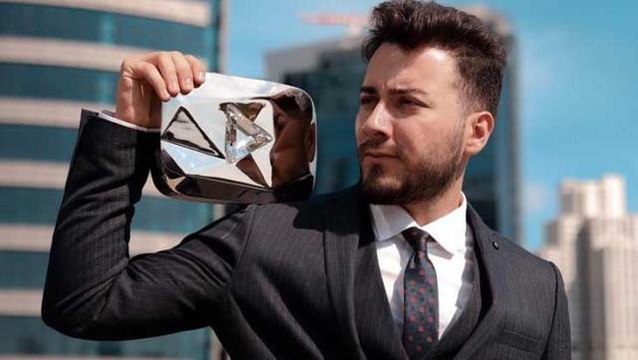 15 milyon abonesi bulunan Enes Batur'un YouTube'a video yüklemesi yasaklandı