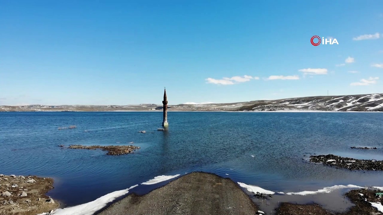 Kars’ta, cami minaresi ve eski yol sular altında kaldı