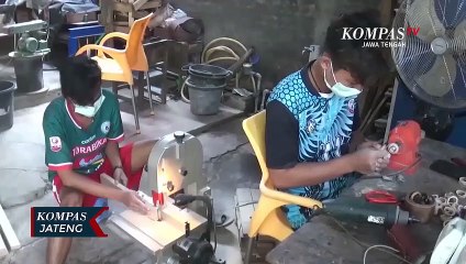 Pemuda Asal Klaten Untung Ratusan Juta Rupiah dari Bisnis Jam Tangan Kayu