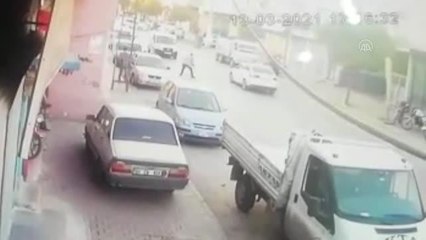 Adana'da 1 kişinin hayatını kaybettiği silahlı kavganın 2 zanlısı tutuklandı