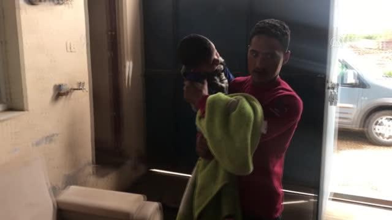 Yemek borusu doğuştan kısa olan Suriyeli Muhammed 2 yıldır ameliyat olmayı bekliyor