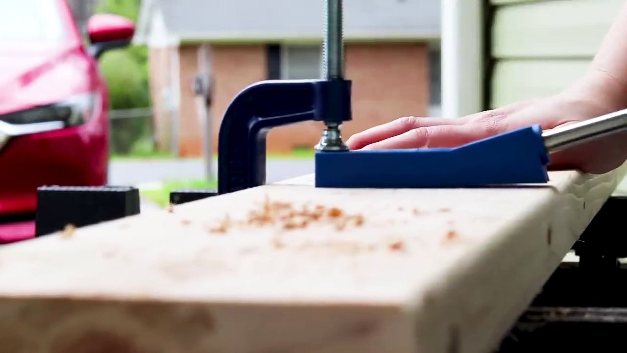 Restoration Hardware Inspired - Diy Round Coffee Table