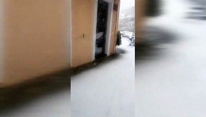 Από άνοιξη...χειμώνας στην Αράχωβα - Χιονόπτωση το πρωί στη περιοχή