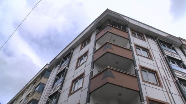Son dakika haberi... ESENYURT'TA PENCERE ÖLÇÜSÜ ALIRKEN 4'ÜNCÜ KATTAN DÜŞEREK HAYATINI KAYBETTİ