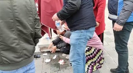 Son dakika haberleri | İSTİKLAL CADDESİ'NDE ÇOCUĞA KÖPEK SALDIRDI - 3