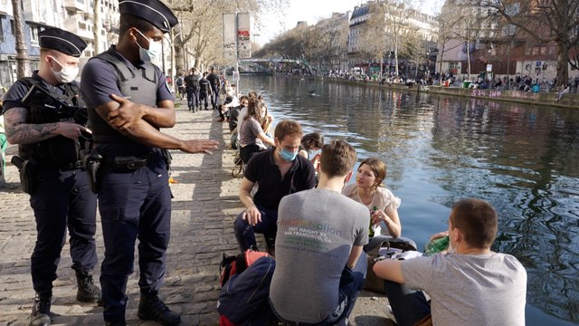 «135 euros, ça fait cher pour une bière» : sur les bords du canal Saint-Martin, la police dresse des contraventions