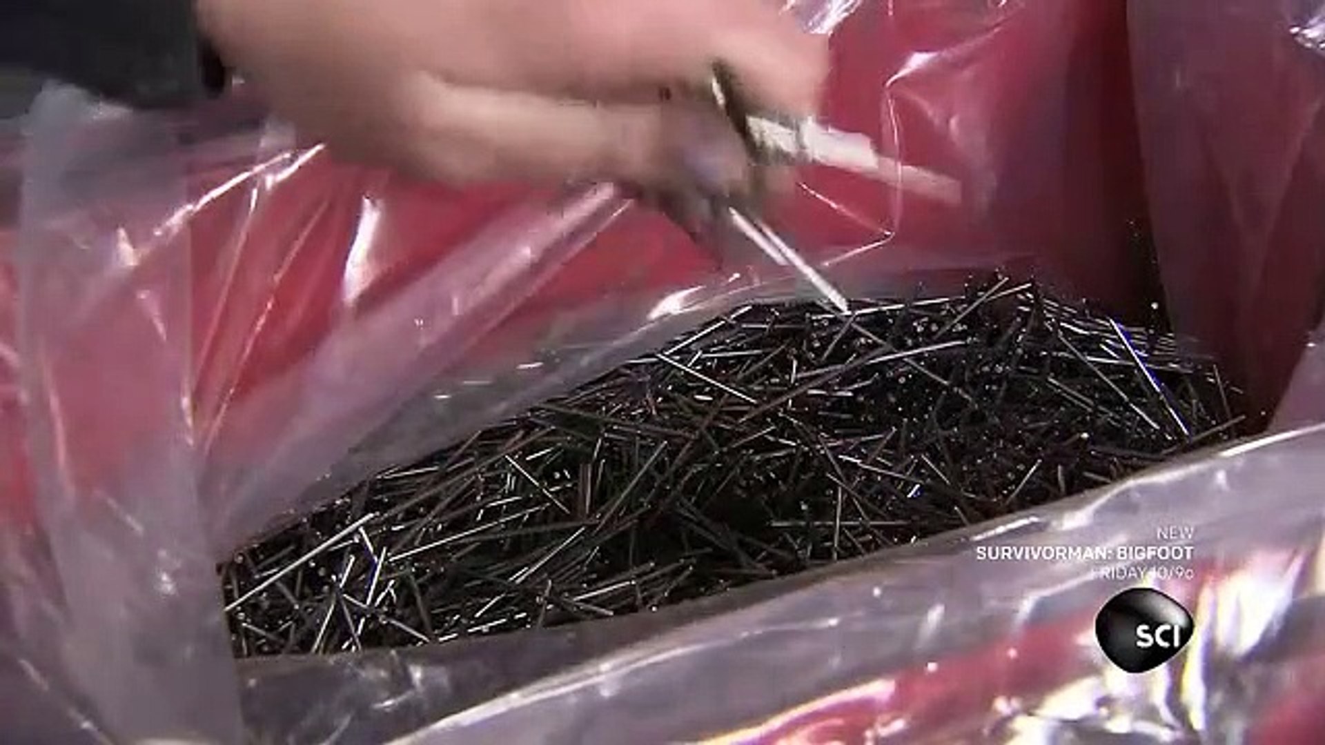 ⁣How Its Made - 1228 Pet Grooming Combs