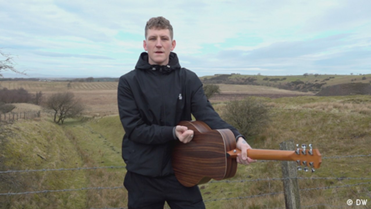 Wie ein Postbote zum Shanty-Star wurde