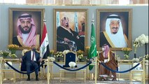 دولة رئيس الوزراء العراقي يصل الرياض، وسمو ولي العهد السعودي، الأمير محمد بن سلمان في مقدمة مستقبليه