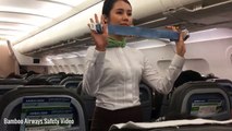 Nữ Tiếp Viên Hàng Không Bamboo Airways Hướng Dẫn An Toàn Bay