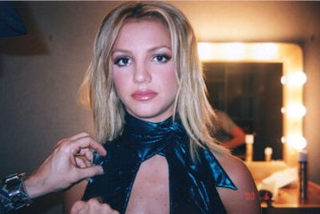 Скачать видео: Britney Spears 'Cried for Two Weeks' After 'Framing Britney Spears' Documentary