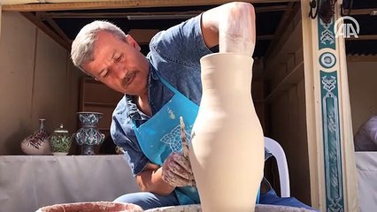 'Efsane Mehmet' çinicilikte usta eller yetiştiriyor