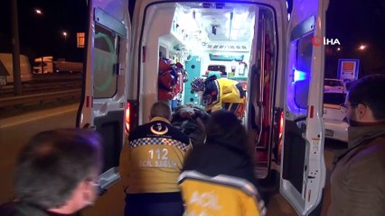 Bariyerlere çarparak takla atan otomobil metrelerce ters sürüklendi: 1 yaralandı