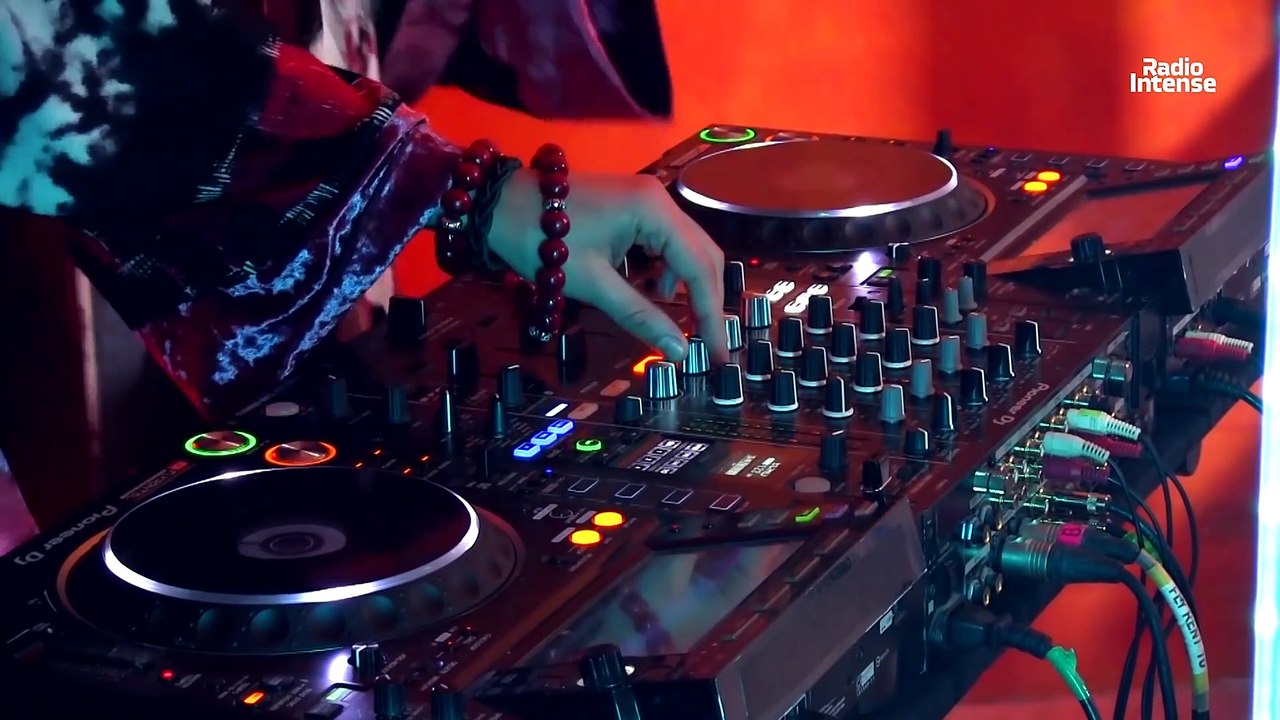 Alexander Alar b2b Korolova - Live @ Radio Intense 8.12.2020  Progressive House & Melodic Techno