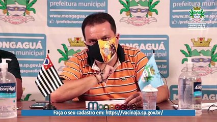 Prefeito de Mongaguá, no litoral de SP, chora em live ao falar da morte do pai e do irmão por covid-19