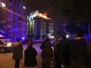 Ailesiyle tartışıp yaşadıkları evi yaktı
