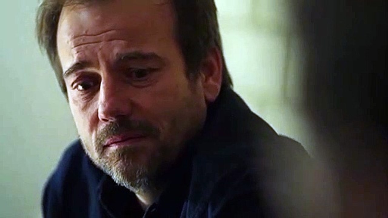 Plus belle la vie en avance - Jean-Paul annonce une mauvaise nouvelle à Ahmed !