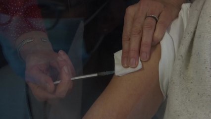 프랑스서도 AZ백신 접종 뒤 사망..."특정 연령대 위험 증거 없어" / YTN