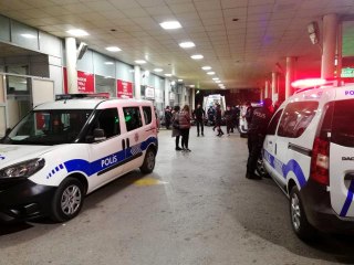 Son dakika haber! İzmir'deki cinayetin şüphelisi: "Öldürmek istemedim, bıçağın üzerine düştü"