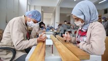 Son dakika gündem: Diyarbakırlı öğrenciler, Türkiye'deki okullar için sıra, masa ve dolap üretiyor